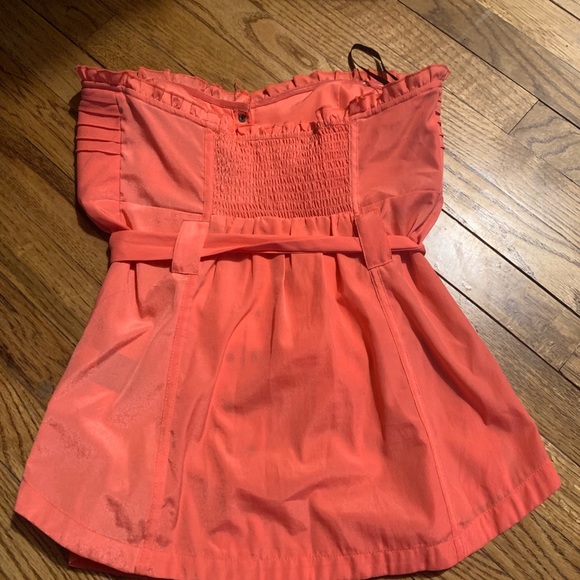 Coral BEBE top w/ belt - Picture 5 of 6